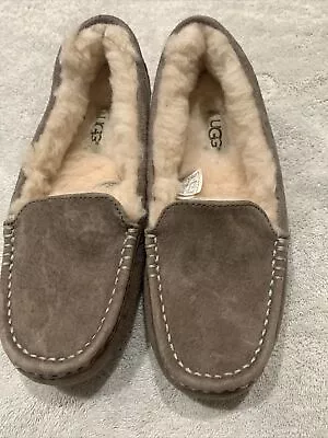 Ugg Ansley Moccasin Slippers Slip-on 3312  Size 5 • $24.99