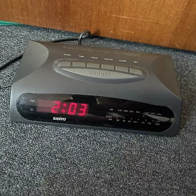 Retro Sanyo RM-6018 Alarm Clock Radio AM/FM Black With Snooze Function • $24.95