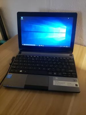 Packard Bell ZEA Netbook Touchscreen  Windows 10 • £47.99