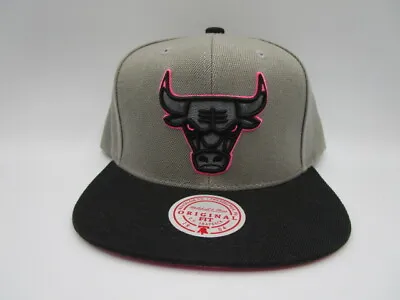 Mitchell & Ness Chicago Bulls 3D Logo Neon Pink Outline Snapback Hat Gray Black • $33.83