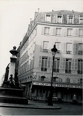 1950 PARIS - Place De L'Odéon Café Restaurant Le Voltaire - NV 5903 • £20.55