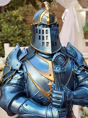 Medieval Knight Statue King's Guard Polyresin Knight Swordsman Armor Statue 15  • $172