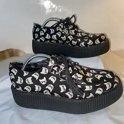 T.U.K V8864 Viva Mondo Black + Cream Cat Size 8 • $59.99