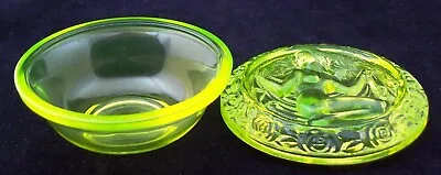 Uranium Vaseline Glass Trinket Powder Tablet Box NEW Glows Green In UV Light • £30