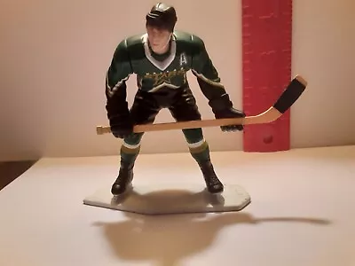 Old Vintage NHLE '99 NHLPA '99 Mike Modano Dallas Stars #9 Ice Hockey Figure • $9.99