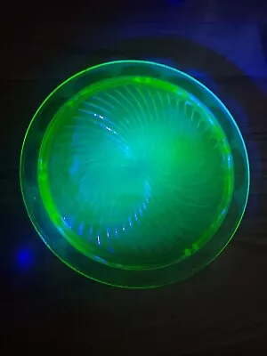 $7.99 • Buy Vintage Green Depression Uranium Glass Swirl Footed Cake Plate -10 