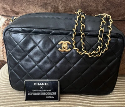 $2790 • Buy Chanel Vintage Front  CC Lock Quilted Camera Bag Quilted Lambskin Medium Black