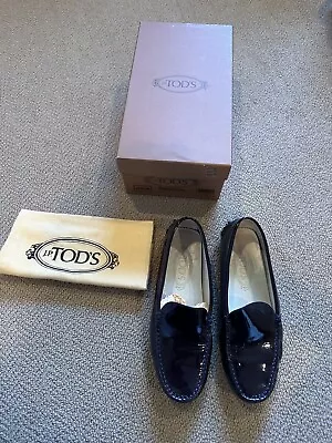 Tod’s Women’s Deep Purple Patent Leather Moccasin Driving Shoes Size 7 • $45