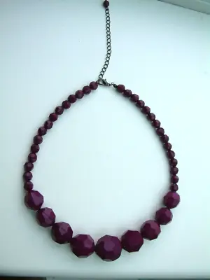 Used Necklace Purple Faceted Beads. • £3