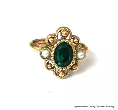 Vtg Ring SIGNED AVON Green Rhinestone Gold Tone SIZE 8 Jewelry Lot I • $1.99