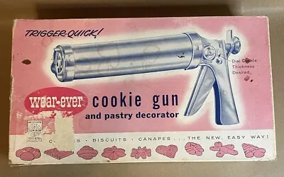 Vintage Wear-Ever Cookie Gun & Pastry Decorator In Original Box #3365 • $29.99