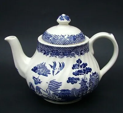 Barratts Blue Willow Pattern 2pt Teapot & Lid 16cmh  Looks In VGC • £15