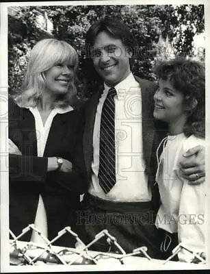 1983 Press Photo Loretta Swit Joel Higgins & Melissa Anderson In  First Affair  • $15.99