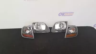 02 Ford F150 Harley Davidson Headlight Headlamp Set With Turn Signals • $95.63