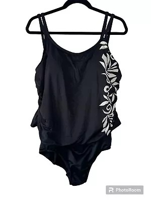 MiracleSuit Black & White Floral Fauxkini Tummy Control Full Coverage • $25