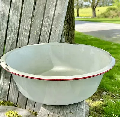 Vintage White Porcelain Enamelware 16  Basin Dish Pan Red Rim Rustic Farmhouse • $28.75