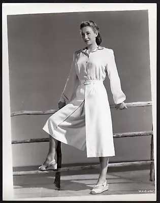 VERA RALSTON Actress Models Pantaloon Skirt ORIG PHOTO 8x10 Fashion Portrait • $19.95