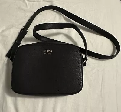 Guess Crossbody Handbag • $40