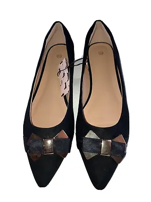 Pennysue Women’s Pointed Toe Flats With Gold And Black Bow Size 10 • $12