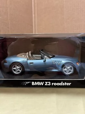 1:18 UT Models BMW Z3 Roadster James Bond 'Goldeneye' • $69