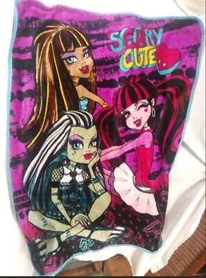 Monster High 2015 Scary Cute Fleece Throw Blanket Cleo Frankie Stein Draculaura • $20