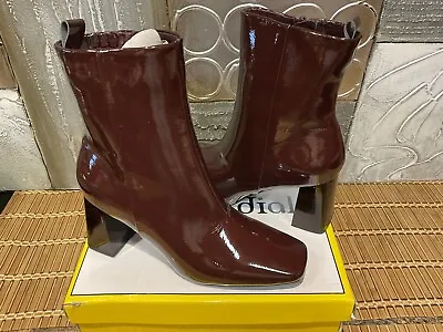Seven Dials Burgundy Patent Leather Women Boots 8 • $28