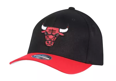 Mitchell And Ness Snapback 110 2 Tone Chicago Bulls Black/Red • £29.86