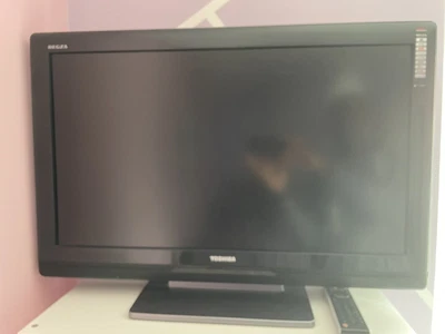 £40 • Buy Toshiba Regza 32 Inch TV