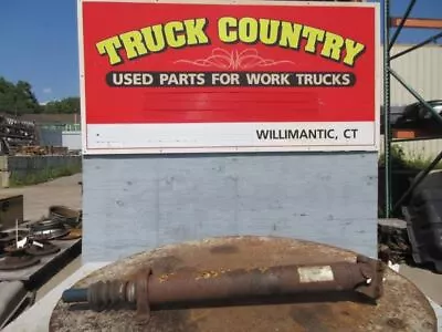 Rear Drive Shaft 165  Wb Assembly 4WD DRW Fits 02-07 FORD F350SD PICKUP 189868 • $200