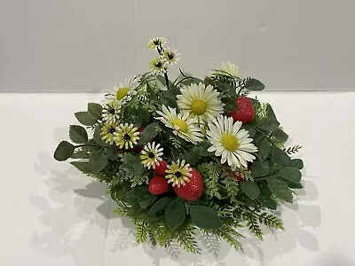 [ 1 ] Vintage Plastic Flower Candle Ring Daisies & Strawberries 6” Ring 11” Dia • $27.99