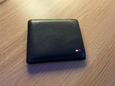 £9.99 • Buy Tommy Hilfiger Billfold Leather Wallet - Black