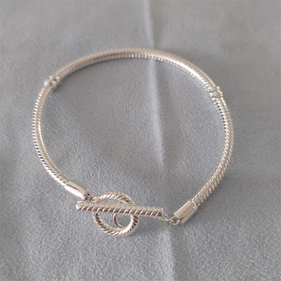 $20.99 • Buy T-Bar Snake Chain Bracelet 18cm Siliver With Black Pouch