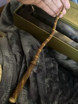 Harry Potter Universal Olivanders Willow 5 Wand With Box • $20