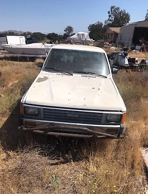 1985 22 RE Toyota Pickup 4runnee 22r Partscar SR5 Complete Engine 5lug Parts Car • $24997