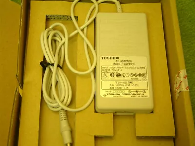 18 Volt DC 1.1 Amp Regulated Power Supply / Charger Toshiba PA2430U • £29.50