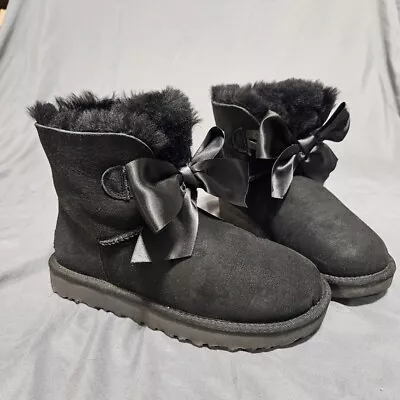 UGG Boots Size 7 Gita Bow Mini Women's Twinface Sheepskin Fur • $55