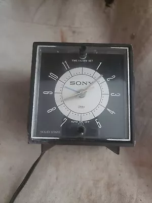 Vintage Sony Clock Radio Cube Alarm Clock  Model 6RC-23A  (15) • $9.99