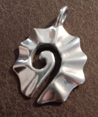 Pendant Maori Spiral Koru Maori Jewelry Fern New Zealand Hei Koru Surfer Jewelry • $12.95