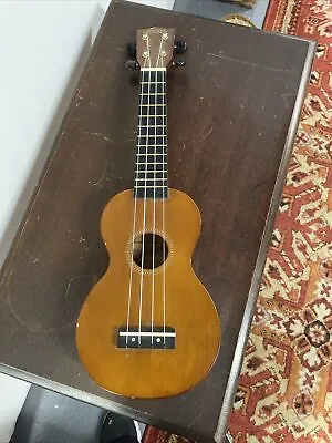 Mahalo Ukulele Model #MR1tbr • $24