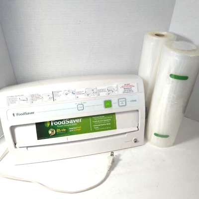 $34.95 • Buy FoodSaver Vacuum Sealer Machine Seal A Meal Food Saver System V3040 W/ Bag Rolls