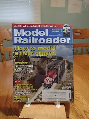 Model Railroader Magazine: May 2013  (RRR2).  • $1.75