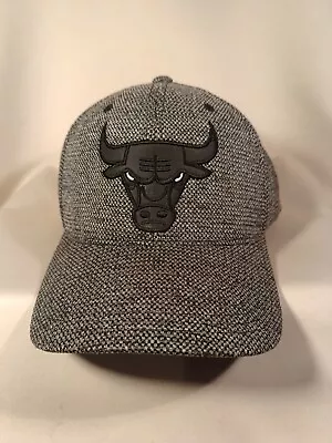 Baseball Cap Chicago Bulls Logo Mitchell & Ness Grey Knit Size M Adjustable • £12