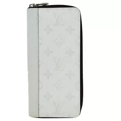 LOUIS VUITTON Zippy Wallet Vertical • £455