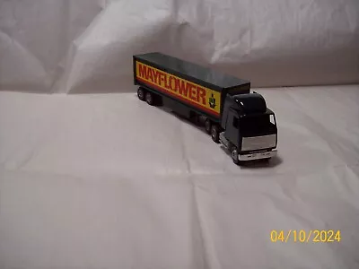 Winross Collectible Trucks - Mayflower With Cabover Sleeper & Extended Deflector • $1.99