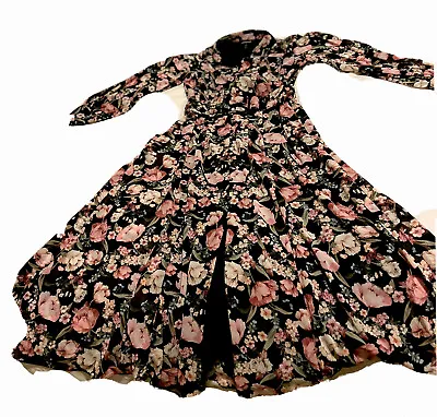 $75 • Buy Forever New Floral Dress Size 14