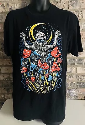 Into The Am Mens Magic Mushroom Exploring Astronaut-graphic Shirt Size Xl • $24.99