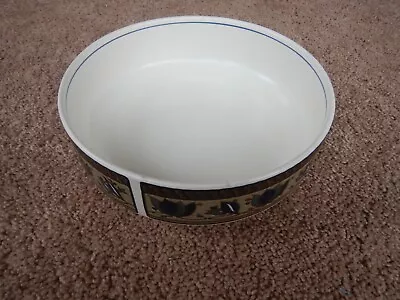 Mikasa Intaglio Arabella Round Serving Bowl 8.5  Wide 2.5  Deep • $13.99