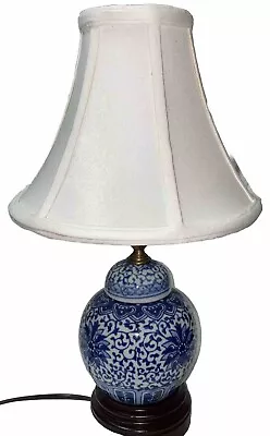 Vintage Chinese Porcelain GINGER JAR Lamp Blue & White Table Lamp With Wood Base • $9.95