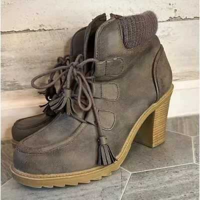 Mudd Boots • $18