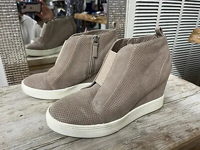 MIA Taupe Beige Hidden Wedge Sneaker Shoes 7 • $15